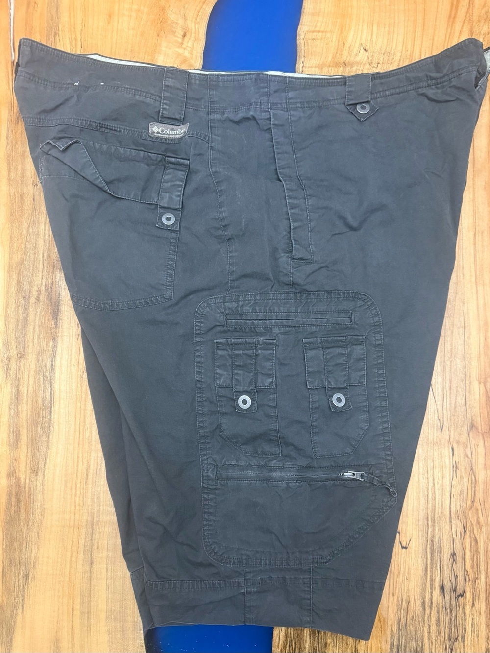 Columbia Men’s Cargo Shorts Size 42 Gray Multi Pocket Outdoor Hiking AM4474 - Picture 14 of 16
